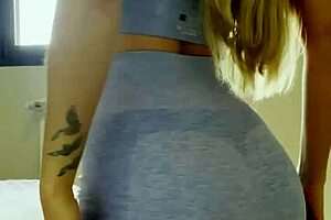 slut dirty dances showin off her drippin wet tight pussy