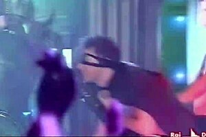 giorgia palmas shakes her sexy curves in hot dance