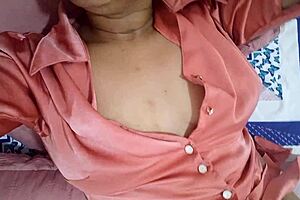 young mexican amateur strips naked for cash on camera