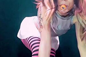 hey bonneyuwu wanna taste my warm pee from the bottle?